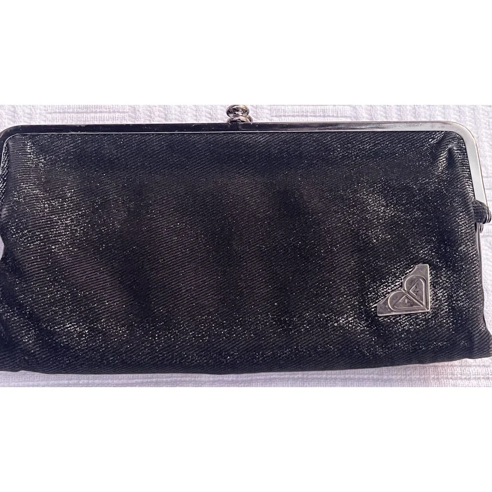 Mcbling 2000s Roxy Y2K Black Kiss Lock Wallet Clutch Tri Fold Patent Logo Emo